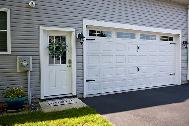 24/7 Emergency Garage Door Panel Replacement experts in Banner County County, NE